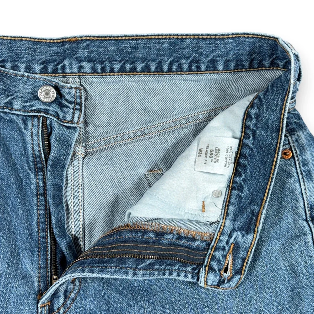Vintage Levis 550 Shorts Mens 34 Blue Medium Wash Cotton Denim Jean Relaxed Y2K